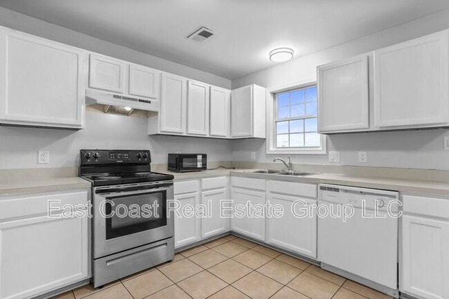 Building Photo - 119 East Road