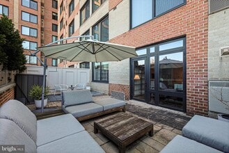 Building Photo - 2451 Midtown Ave