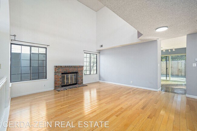 Building Photo - 3 br, 2.5 bath House - 1194 Silva Ln