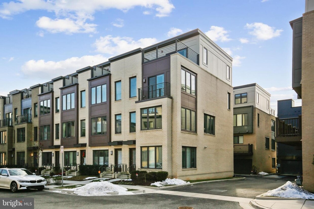 6654 Eames Wy, Bethesda, MD 20817 Townhome Rentals in Bethesda MD
