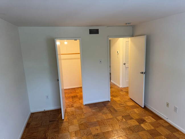 Building Photo - 10304 Rockville Pike