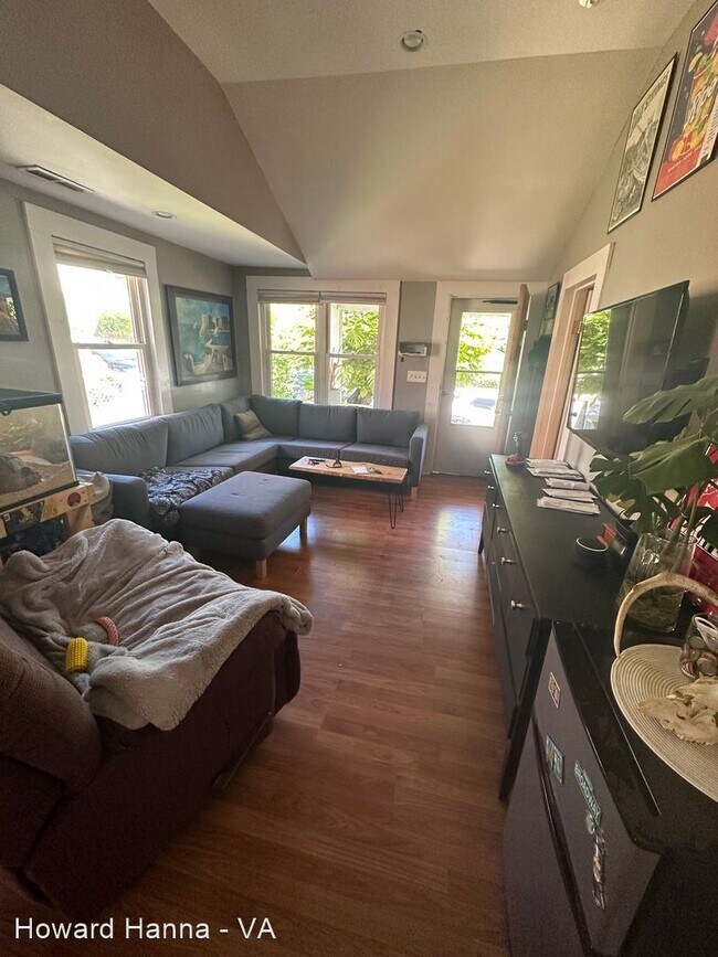 Foto del edificio - 2 br, 1 bath House - 315 10th Street NW