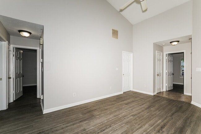Building Photo - 6439 Titania Dr