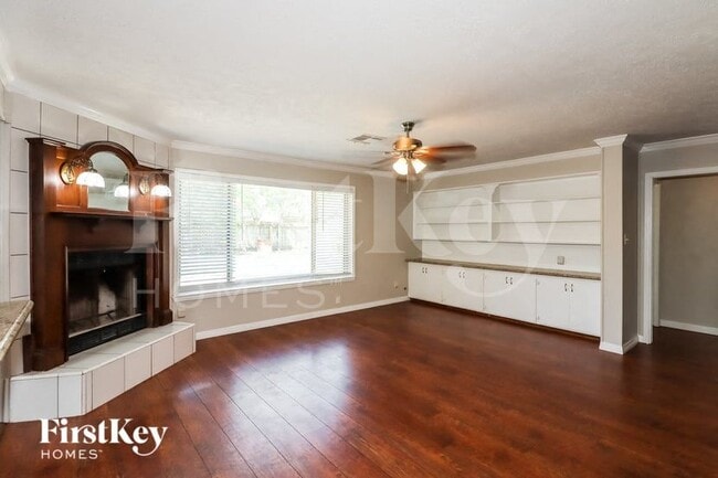 Building Photo - 307 Coronation Dr