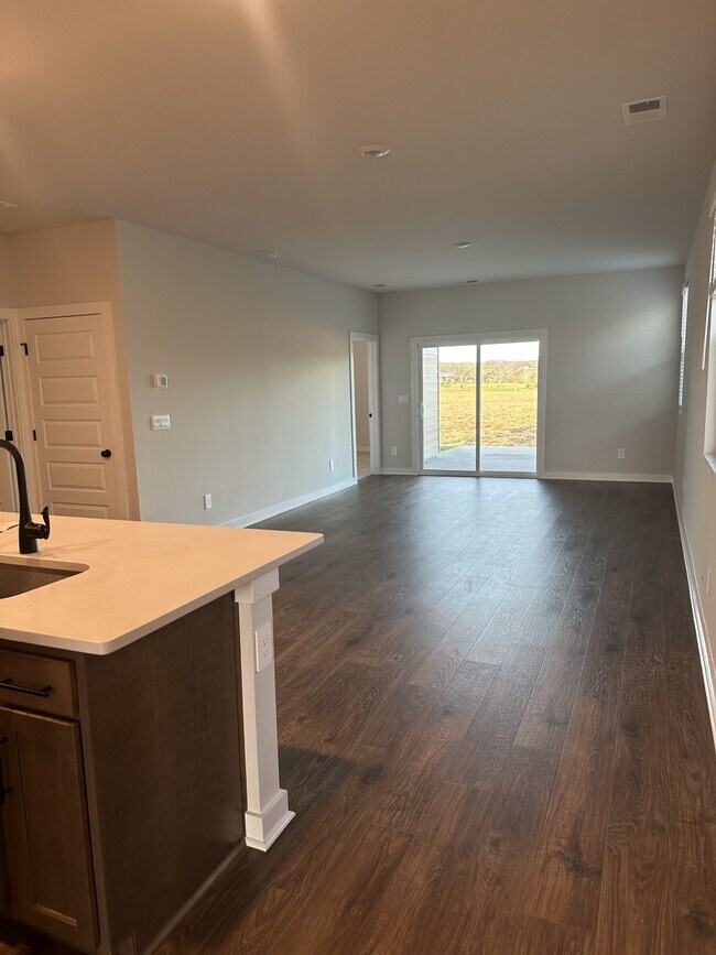 Building Photo - 1021 Royal Gorge Private Ct