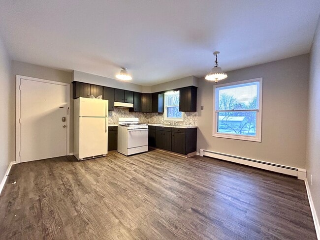 Foto del edificio - Two Bedroom Apartment in Walker - $400 Off Move-in by 2/15!