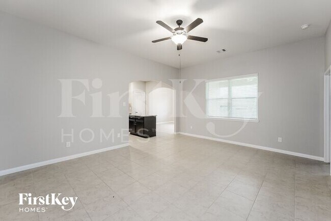 Foto del edificio - 21218 Opal Oak Dr