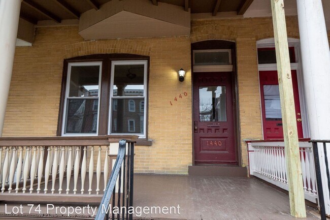 Building Photo - 1440 Linden St