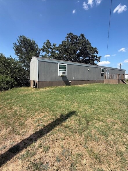 Building Photo - 272 Plum St