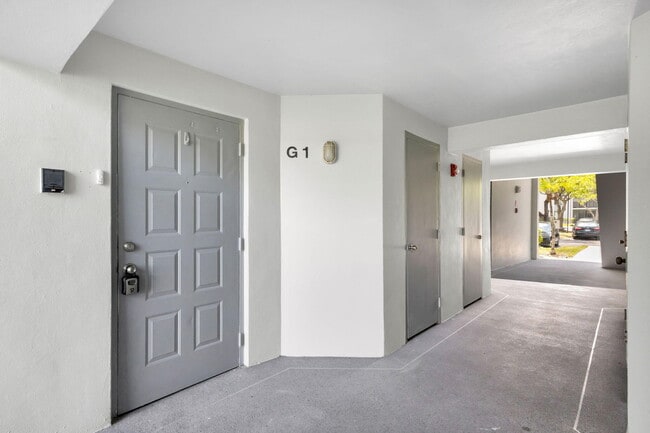 Building Photo - 1011 Green Pine Blvd