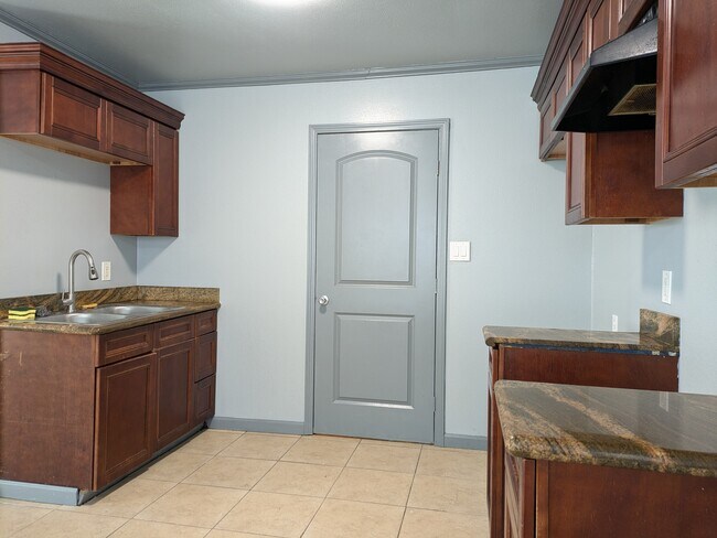 Foto del edificio - 807 21st St