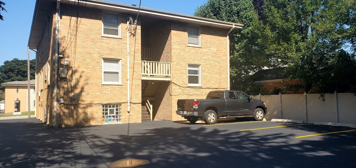 Foto del edificio - 233 S Highland Ave