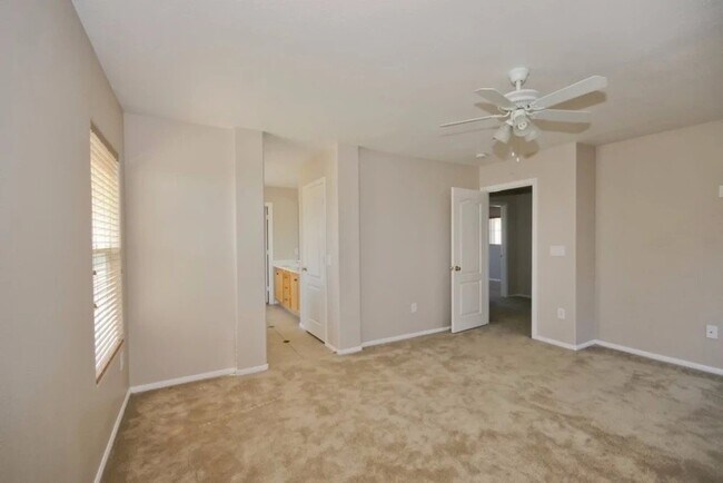 Foto del edificio - 3906 Paulette Dr