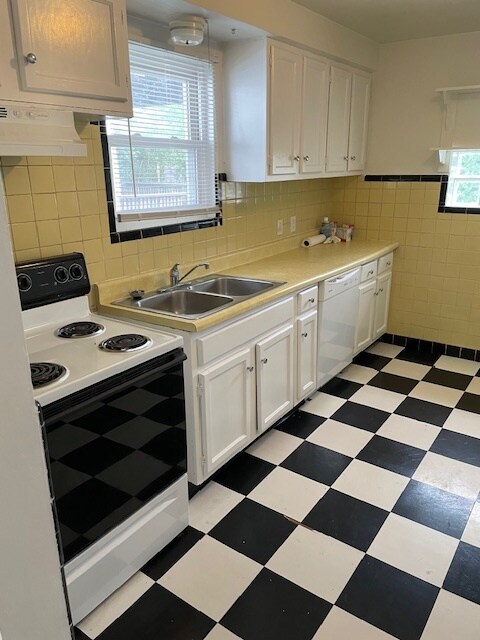 Foto del edificio - 7560 Ahern Ave