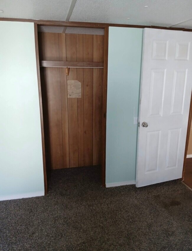 Foto del edificio - 7219 Frost Ave