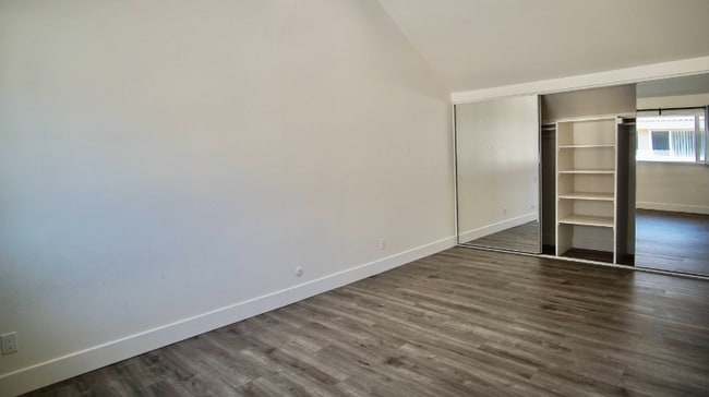 Building Photo - 263 Truckee Ln