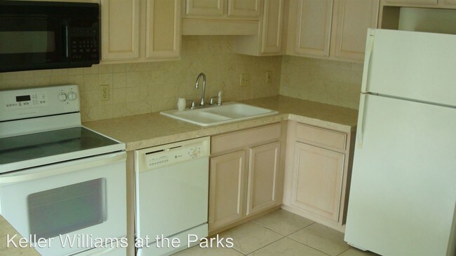 Building Photo - 5300 Dover Village Ln