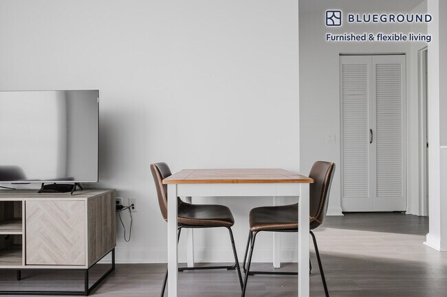 Foto del edificio - 500 N Lake Shore Dr