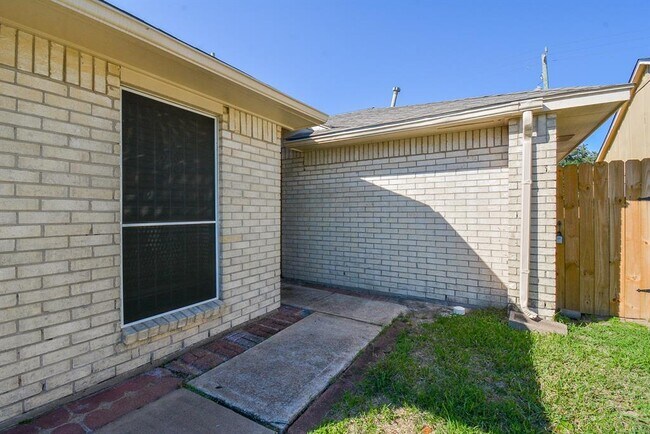 Building Photo - 16518 Monte Carlo Ln