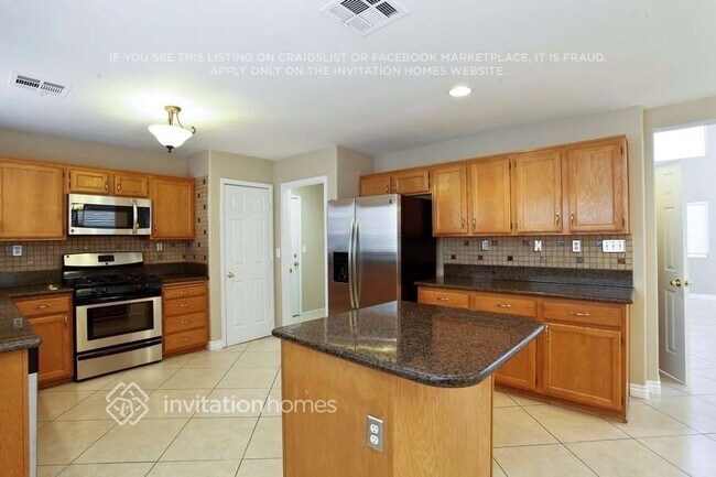 Foto del edificio - 5910 Red Dawn St