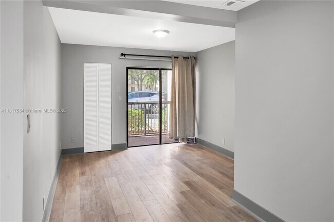 Foto del edificio - 9123 NW 38th Dr
