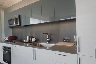 Building Photo - 1310 N Cleveland Ave