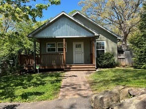Building Photo - 96 Oakley Rd
