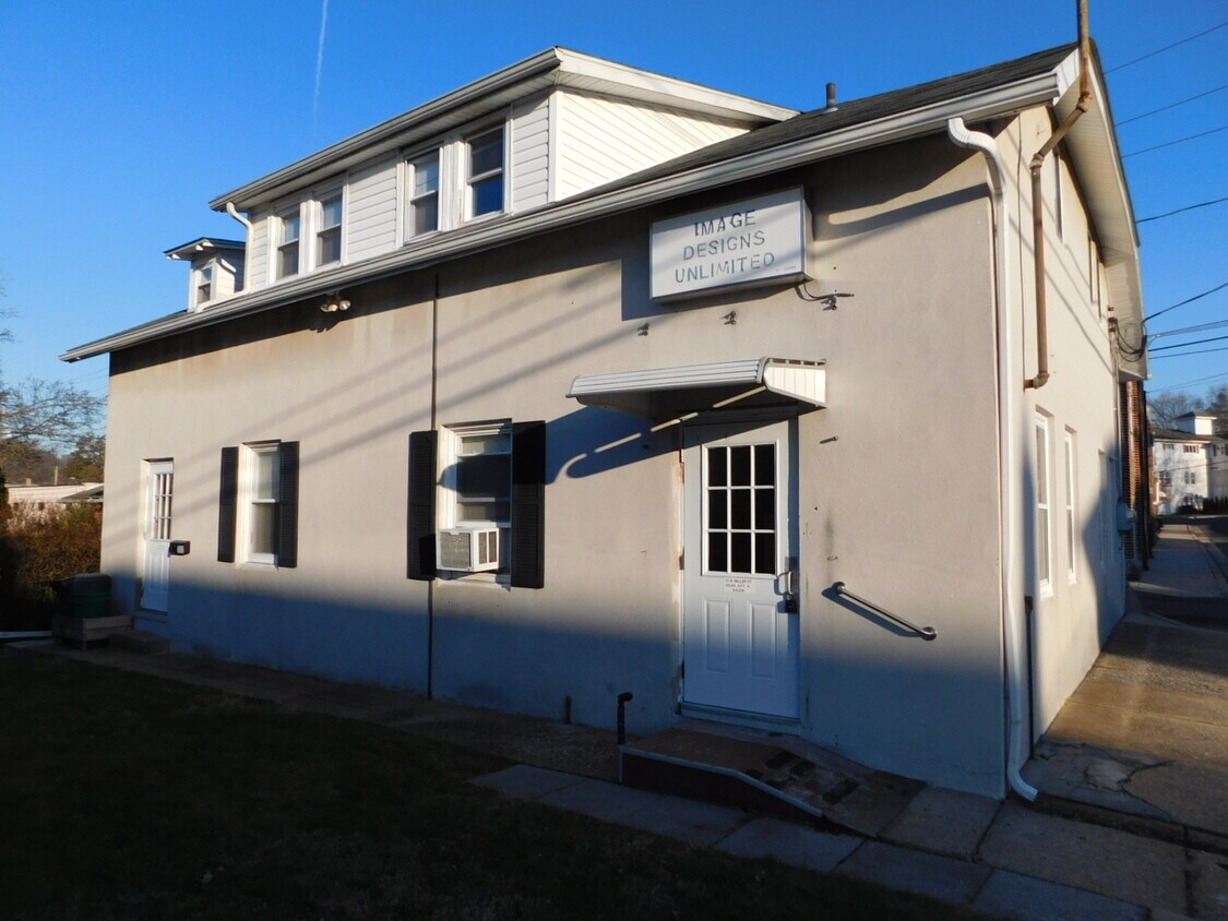 Primary Photo - 31 N Miller St