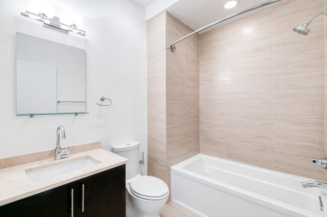 Foto del edificio - Northern Liberties Townhome with Parking!