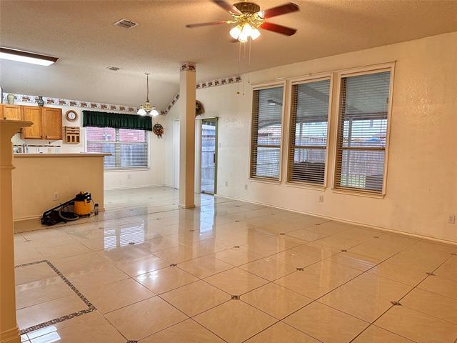 Foto del edificio - 3531 Tamarack Dr