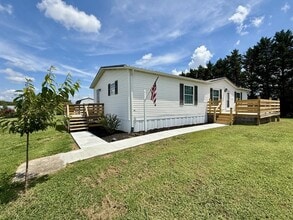 Building Photo - 560 Jimmy Johnston Rd