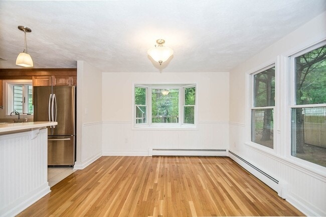Building Photo - 5 Redgate Dr