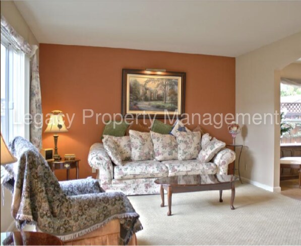 Foto del edificio - 3003 Jenkins Ave