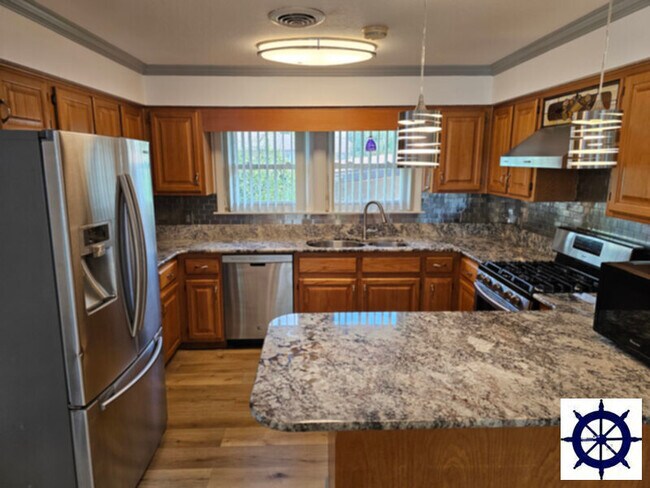 Foto del edificio - 4717 N Lakewood Dr