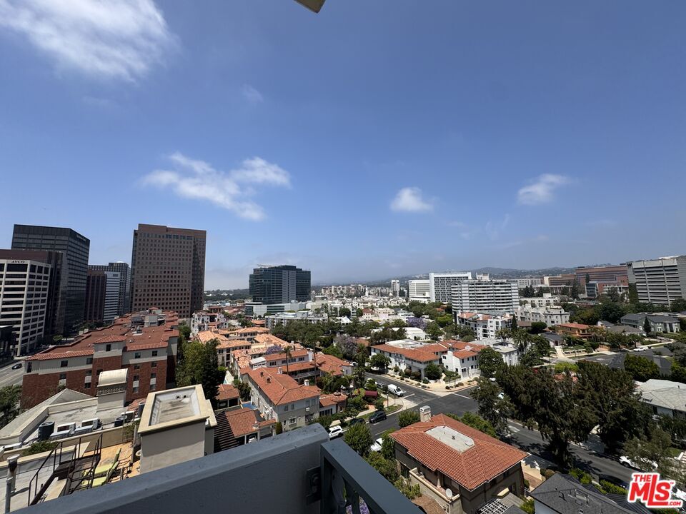 Foto principal - 10787 Wilshire Blvd