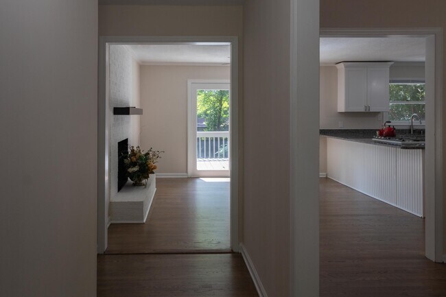 Foto del edificio - 116 Virginia Dr