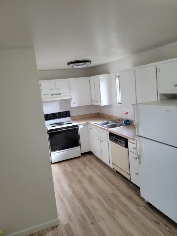 Foto del edificio - 2213 Lathrop St