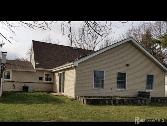 Foto del edificio - 55 Johnson Rd