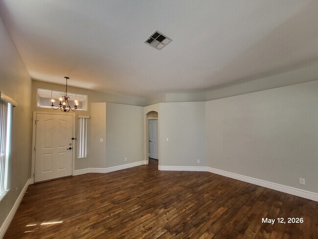 Foto del edificio - 10124 Hill Country Ave