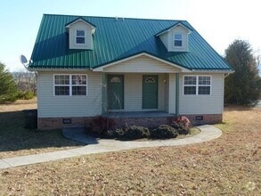 Building Photo - 104 Majestic Dr
