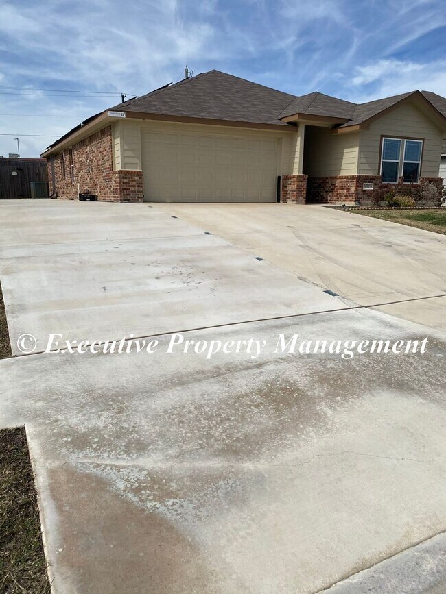 Foto del edificio - 1781 Dryden Ave