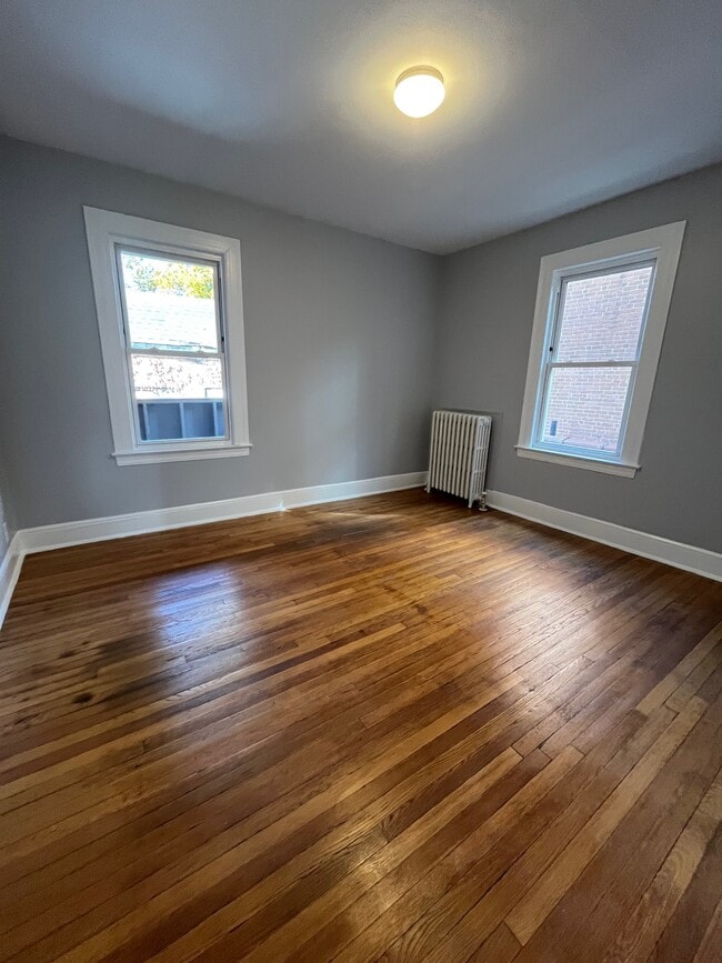 Building Photo - 276 Park Rd