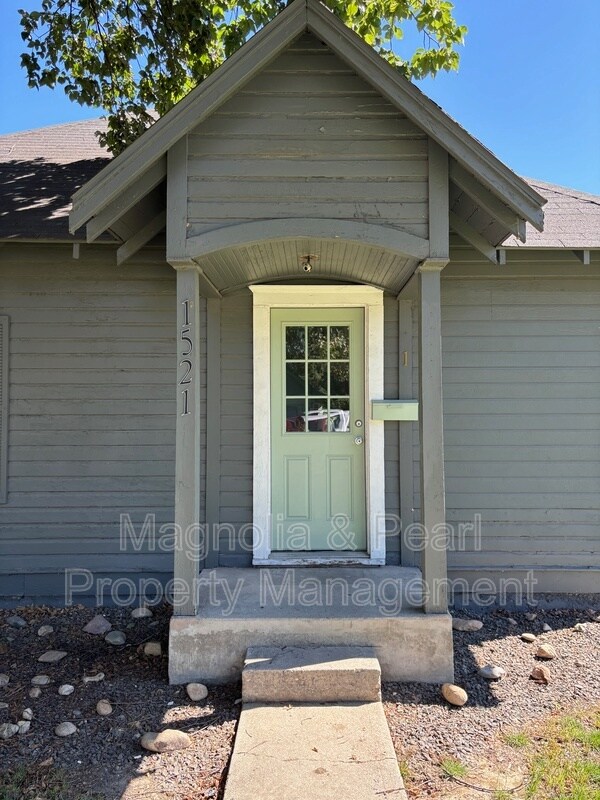 Foto del edificio - 1521 Blaine St