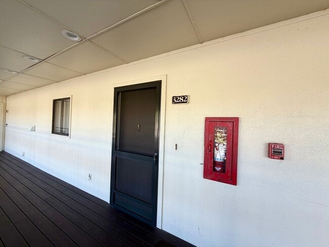 Foto del edificio - Bright & Modern 2-Bed Condo Overlooking Pond and Golf Course in Saddlebrook!