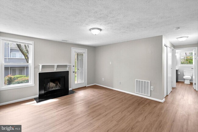 Building Photo - 3925 Greencastle Rd