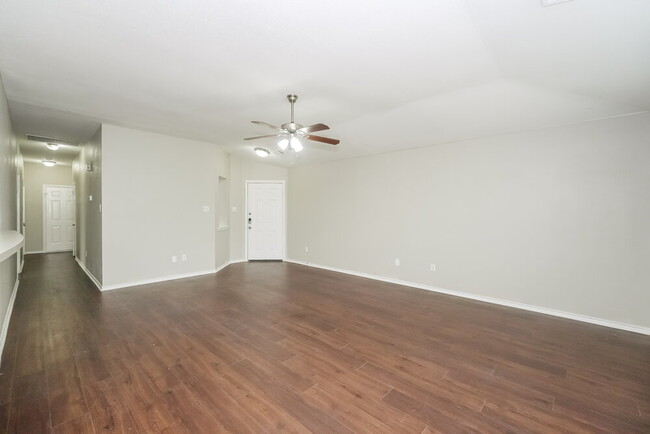 Building Photo - 8809 Highland Orchard Dr