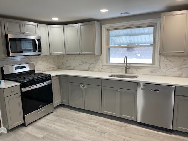 Building Photo - 28 Leversee Ave