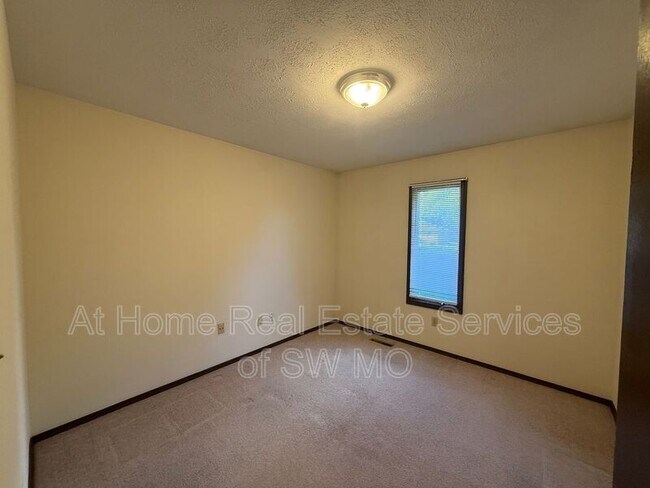 Foto del edificio - 518 E Washita Ct