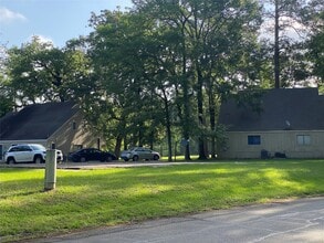 Building Photo - 22358 Piney Point Rd