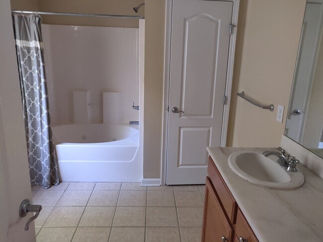 Foto del edificio - 5254 Cottage Ln